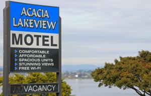 Acacia Lake View Motel