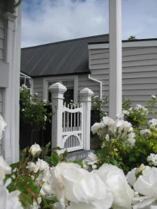 Historic Colenso Cottage