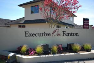 Executive On Fenton