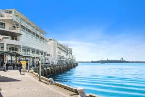 Princes Wharf Waterfront - Comfortable Luxury