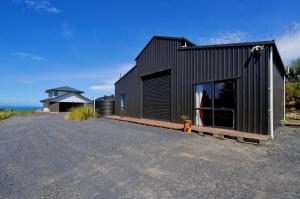 Tunnel Beach Barnstay