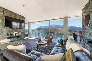 Remarkable Queenstown Lake House
