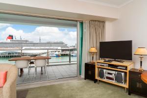 QV Princes Wharf Serviced Holiday Apartment with Sea Views