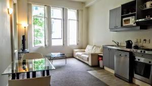 NYC x AKL a Special bargain Apt in Queen St