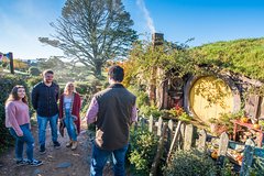 Hobbiton Movie Set: Early Bird Express Tour from Auckland
