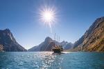 Milford Sound Full-Day Tour from Queenstown including Helicopter Flight