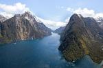 Milford Sound Cruise and Helicopter Flight including Scenic Landings from Queenstown