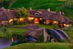 3-Day Hobbiton and Waitomo Tour from Auckland with Accommodation