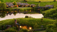 Hobbiton, Waitomo, Rotorua & Taupo Tour from Auckland in Small Groups (2 Days)