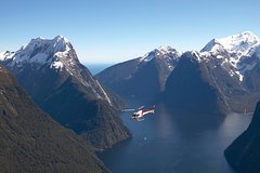 Half-Day Milford Helicopter Flight and Cruise from Queenstown